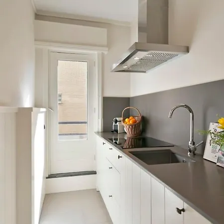 Huswell - Stylish At The Zeedijk Of Apartamento Knokke-Heist