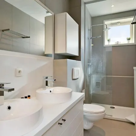 Huswell - Stylish At The Zeedijk Of Knokke-Heist