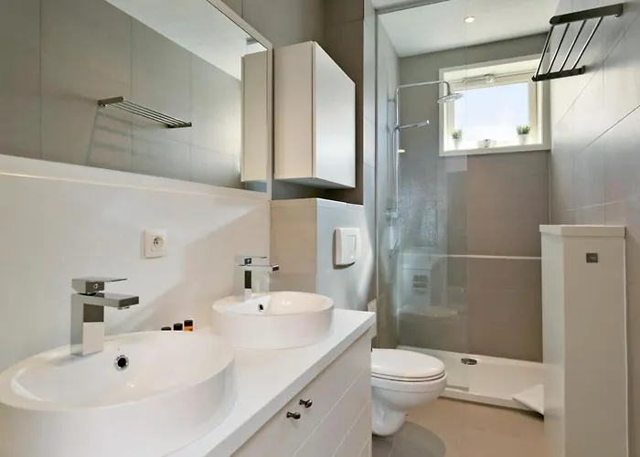 Huswell - Stylish At The Zeedijk Of Knokke-Heist