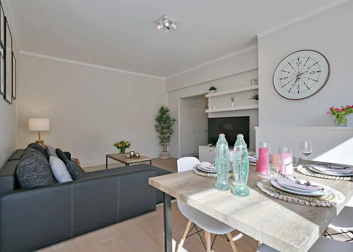 Huswell - Stylish At The Zeedijk Of * Knokke-Heist