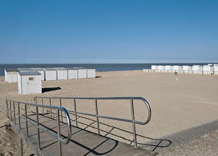 Apartment Huswell - Stylish At The Zeedijk Of