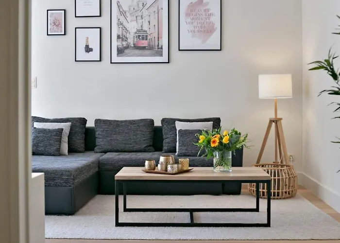 Huswell - Stylish At The Zeedijk Of Apartment