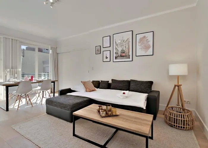 Huswell - Stylish At The Zeedijk Of * Knokke-Heist